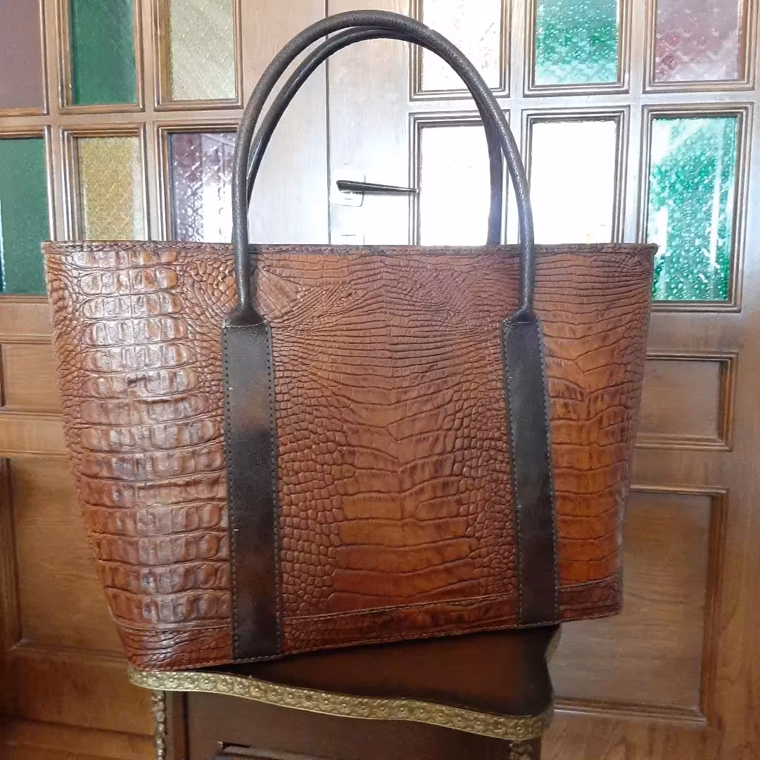 کیف دوشی زنانه چرم طبیعی دست دوز 