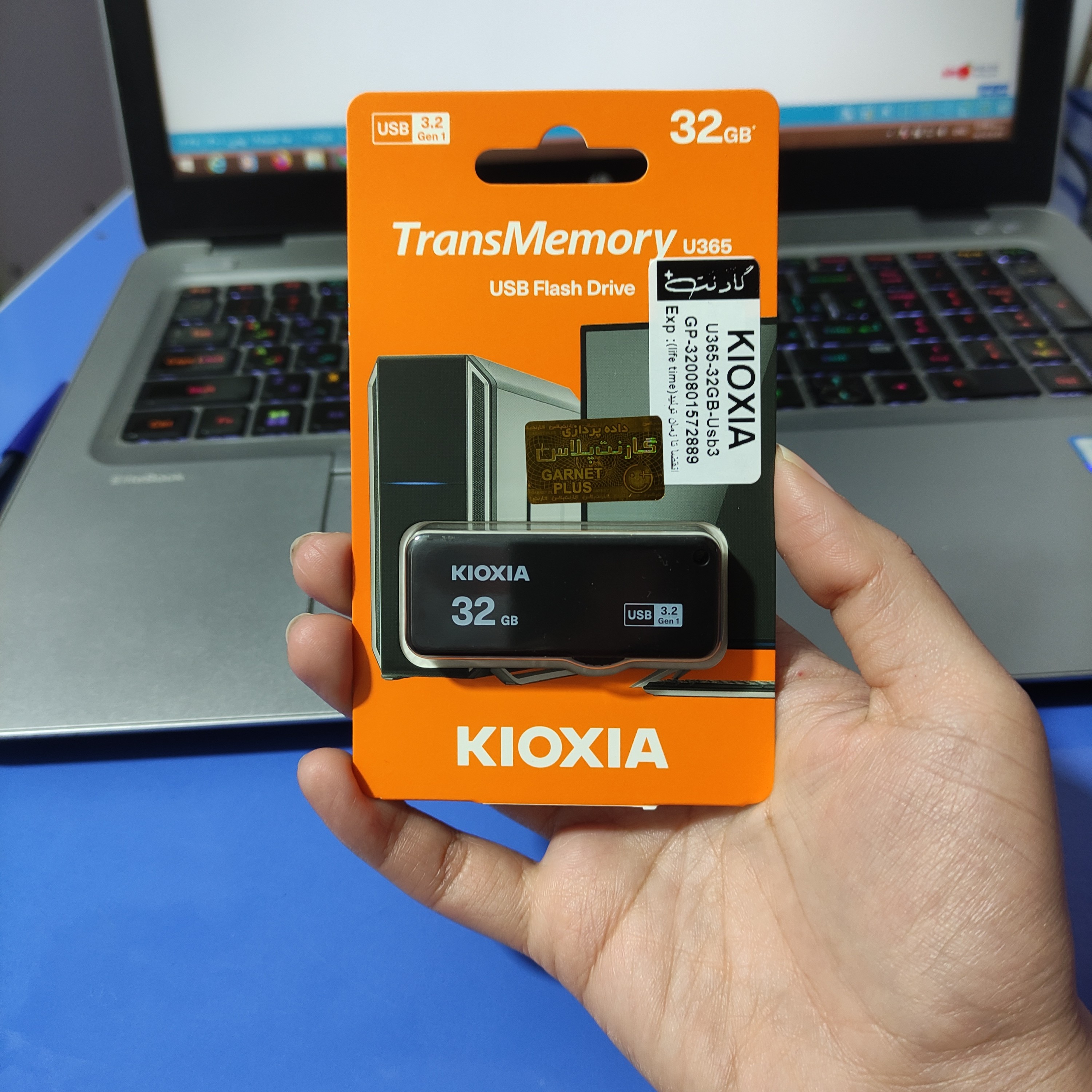 فلش مموری مدل U365 برند KIOXIA ظرفیت 32گیگابایت رابط USB3.2