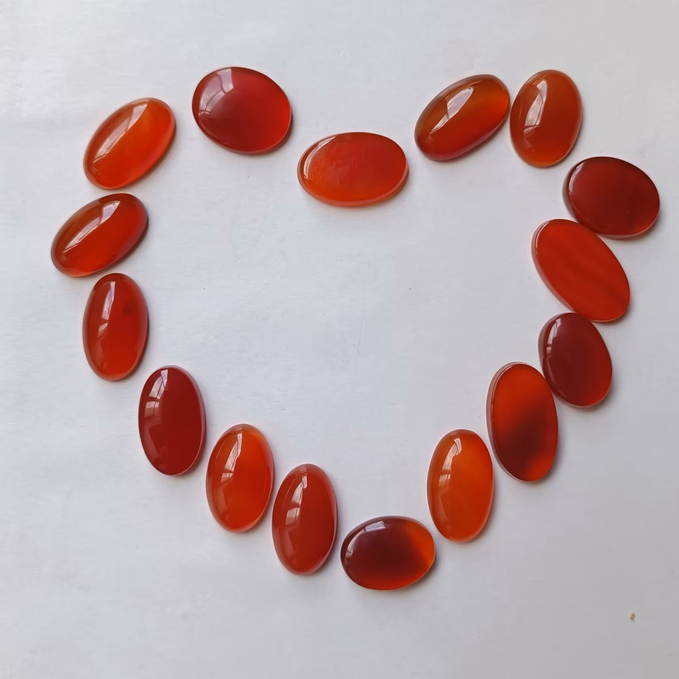 عقیق سرخ آبدار  زیبا و با کیفیت