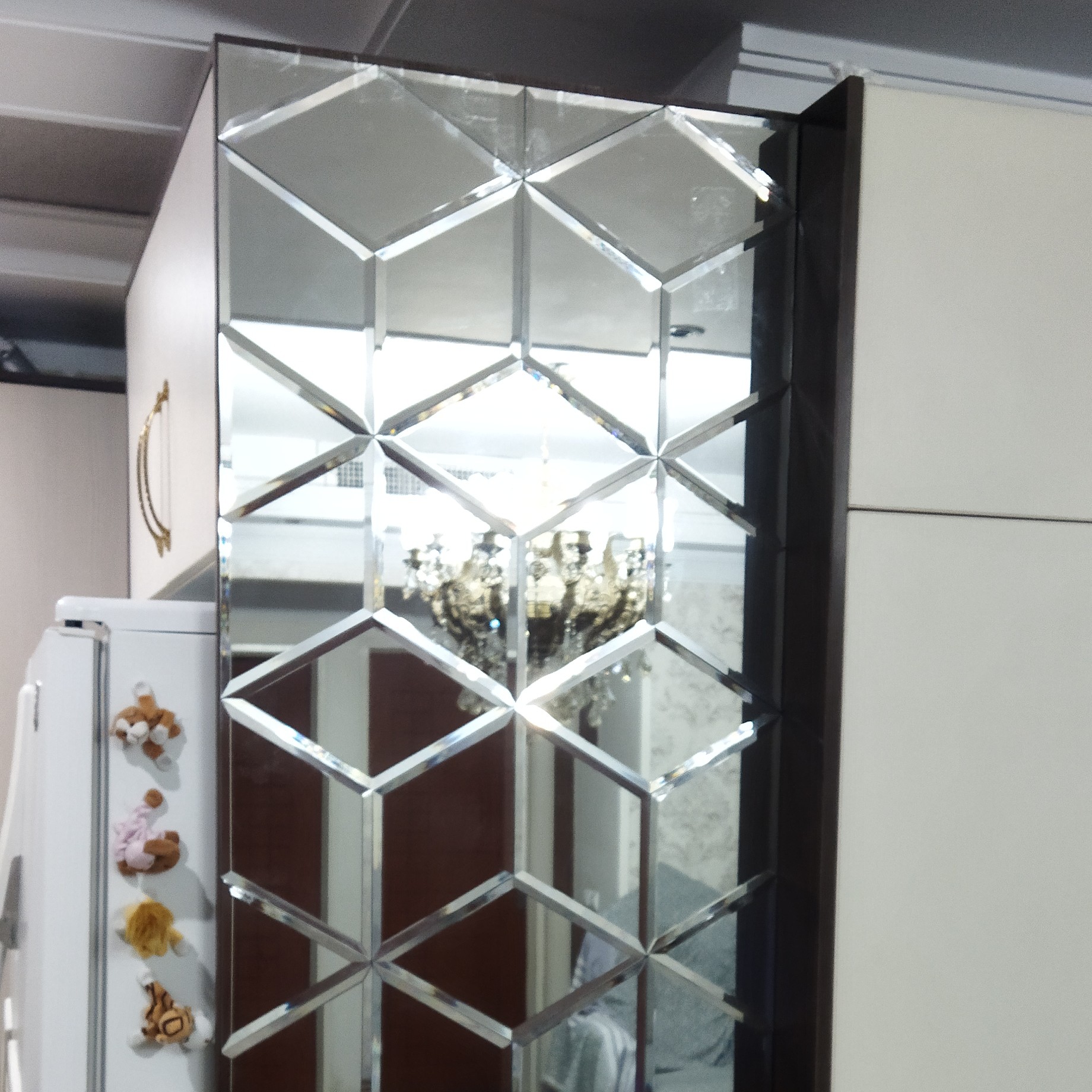 آینه دکوراتیو طرح زنبوری