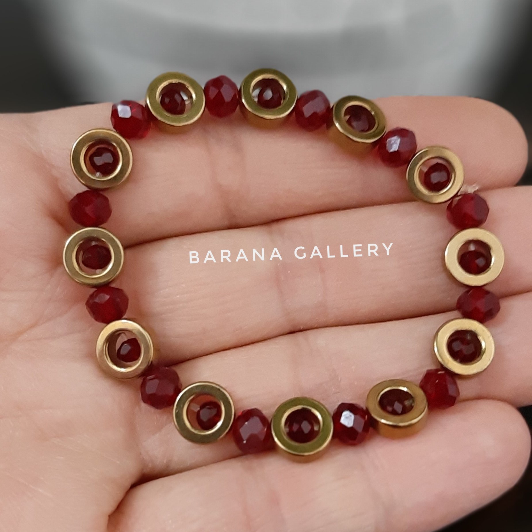 دستبند حدید قرمز