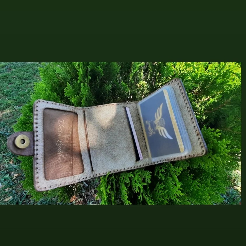 کیف پولی جیبی مردانه
چرم مویی گاوی