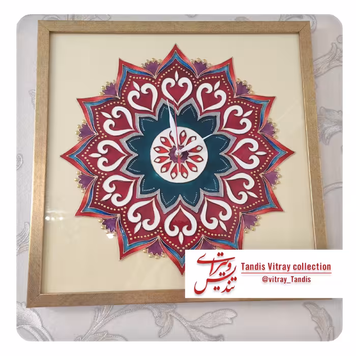 ساعت دیواری دستساز ویترای با طرح برجسته روی شیشه و رنگ کانادایی