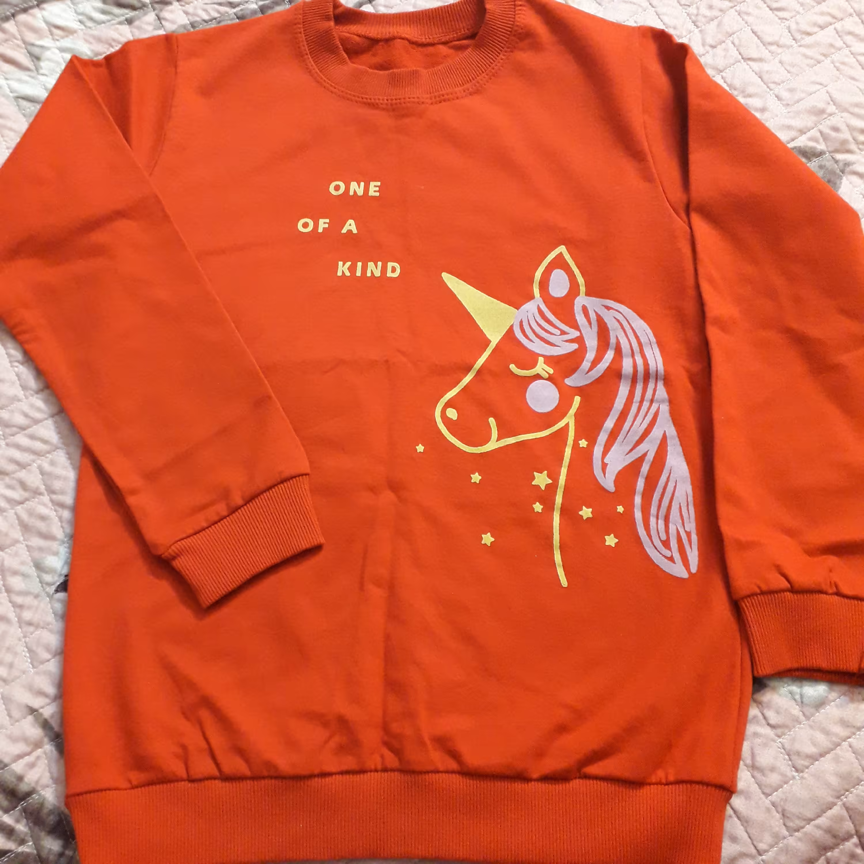 بلوز تک دخترانه جنس پنبه درجه یک، سایز 55 مناسب 7 تا 9 سال، با قیمت عالی، تکرنگ قرمز