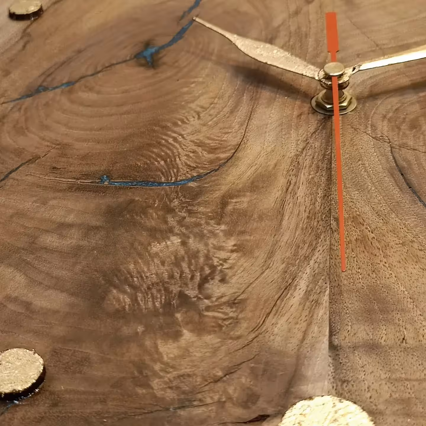 ساعت دیواری چوب و رزین اپوکسی