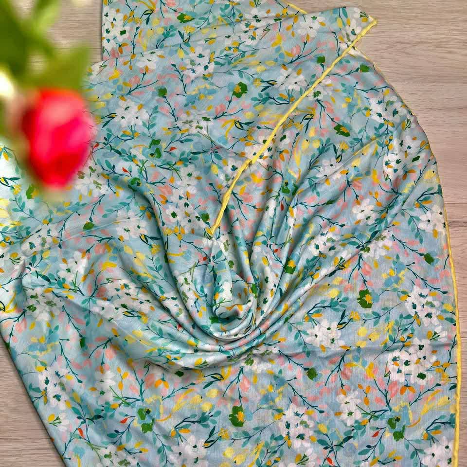 روسری گلگلی زنانه و دخترانه سوپر نخ گل ظریف قواره 140 نرم و سبک و خنک