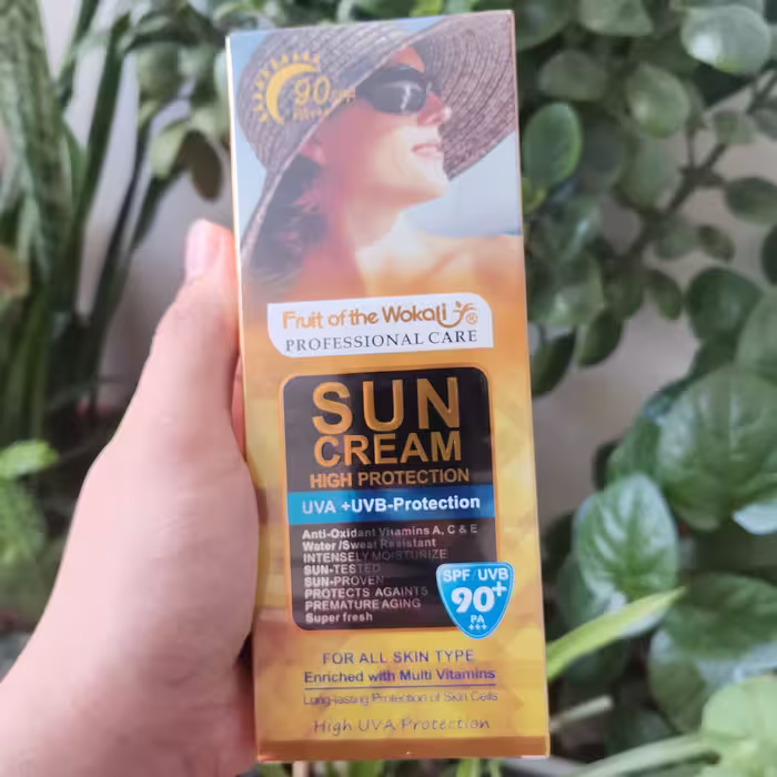 ضدآفتاب وکالی spf90 بی رنگ مناسب تمام بدن 130 میل 
