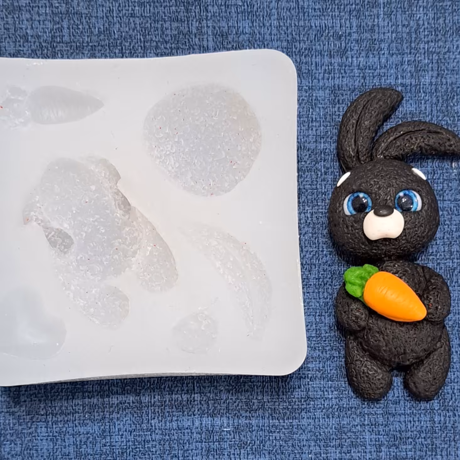 قالب سیلیکونی خرگوش و هویج 