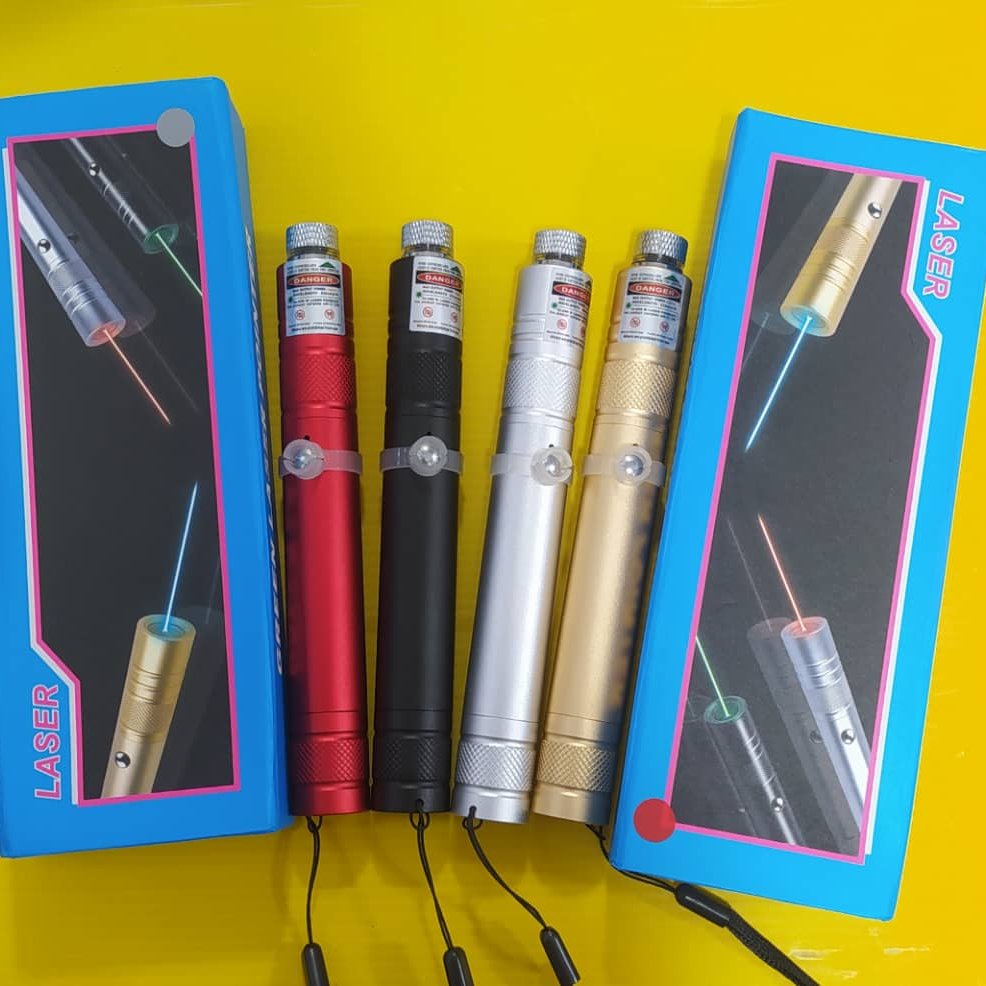 لیزر پویینتر شارژی فلزی بدون نیاز به کابل شارژ(پورت مستقیم)