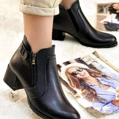 نیم بوت پاشنه دار