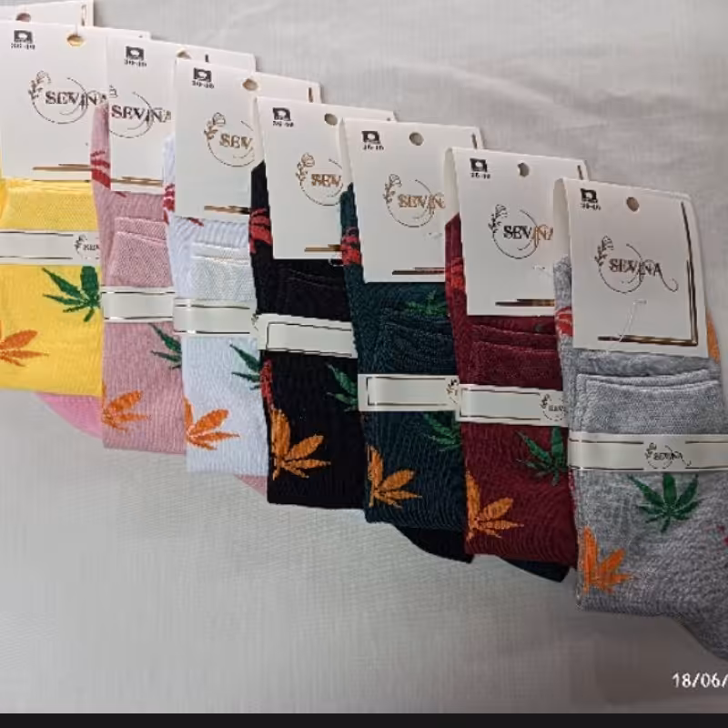 جوراب نیم ساق