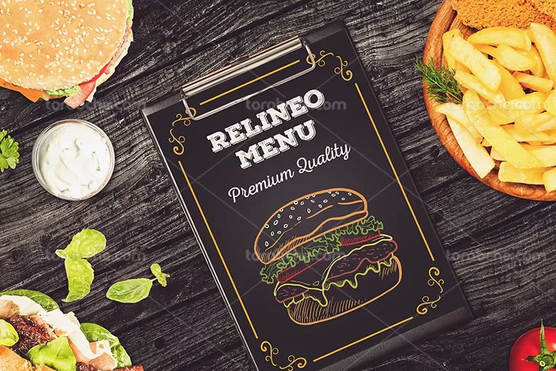 موکاپ منوی رستوران از زاویه بالا | گرافیک با طعم تربچه