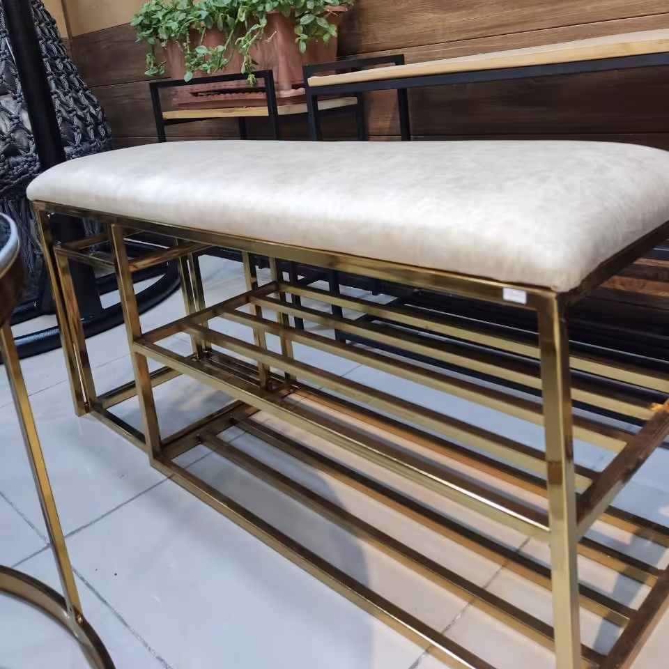 نیمکت جاکفشی