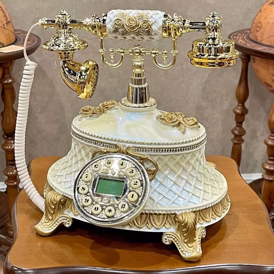 تلفن دکوری رزینی سلطنتی طرح بیضی  کیفیت عالی ، دکوری شیک و خاص 