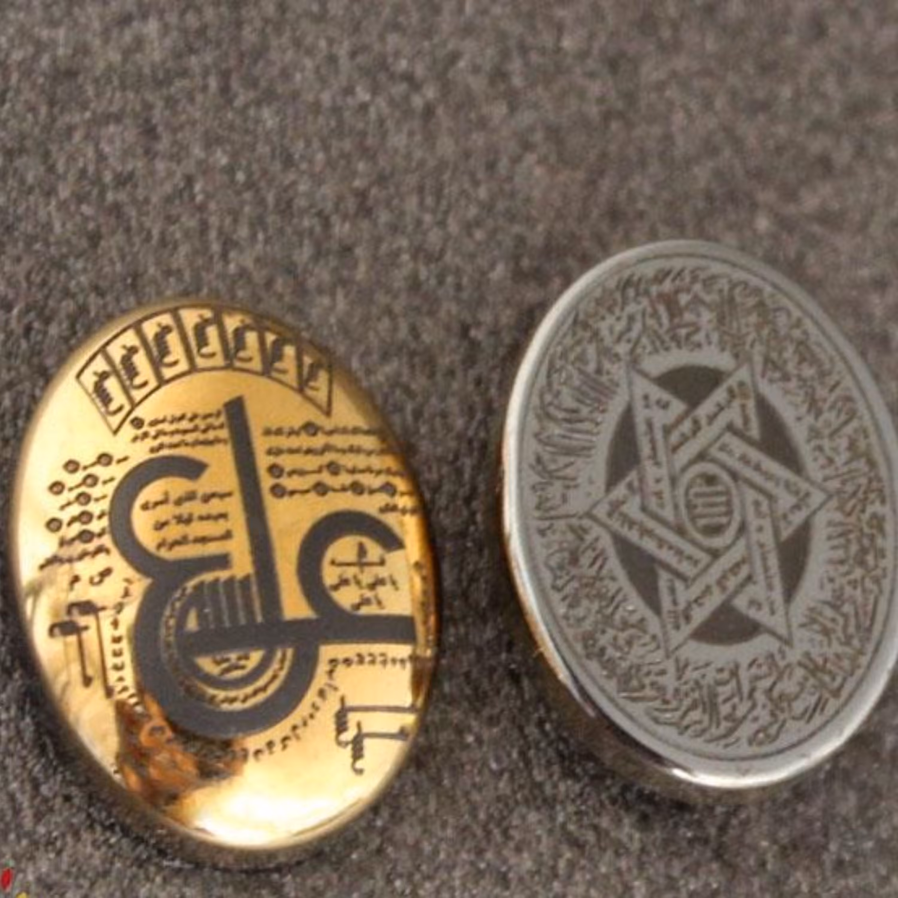 نگین حدید طلایی خاتم سلیمان و آیت الکرسی و عین علی2