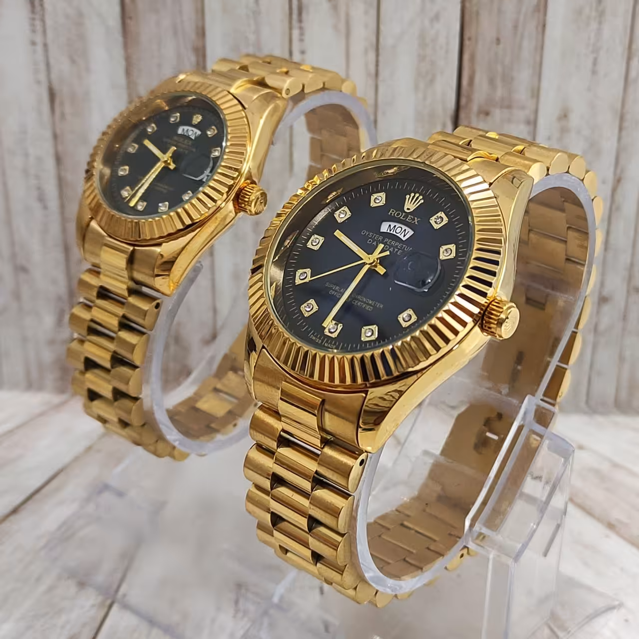 ساعت رولکس های کپی درجه یک طلایی زمینه سورمه ای
*جنس بدنه : استیل رنگ ثابت
*