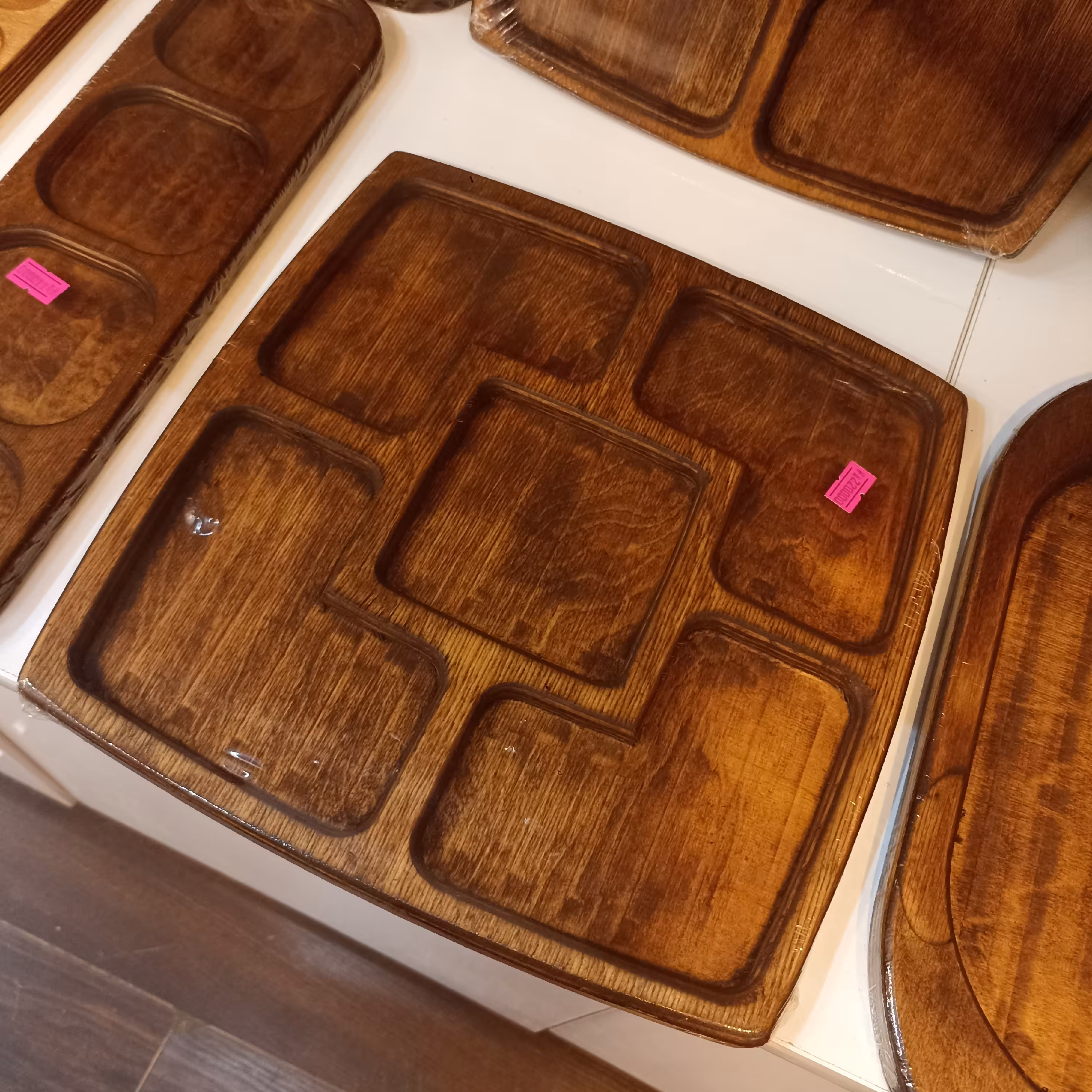 اردو خوری چوبی پنج خانه