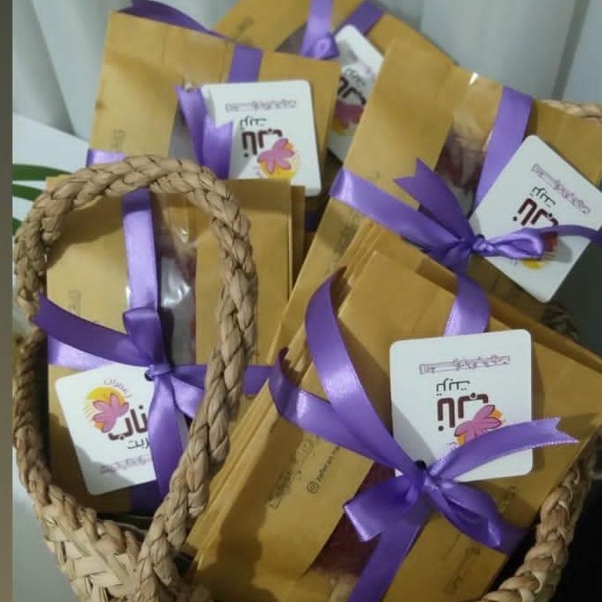 5 مثقال سفیده زعفران با قرمرزی بالا و ارسال رایگان