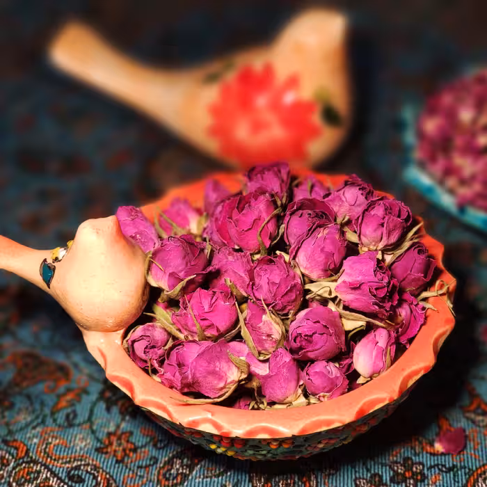 غنچه گل محمدی لاله زار تیارمزه، دستچین شده، خوش عطر و رنگ 