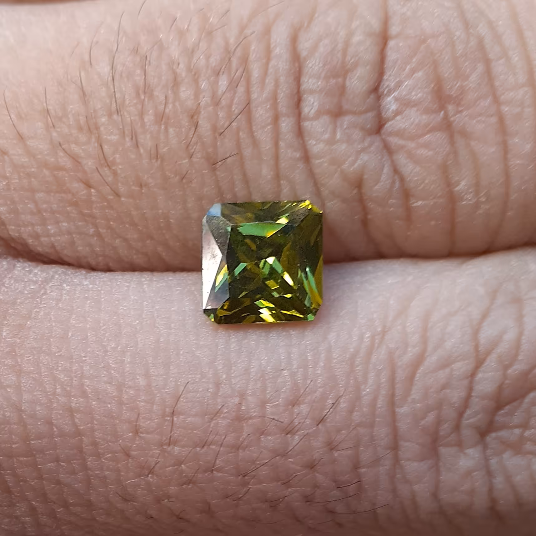 الماس مصنوعی(cz،وارداتی،ارسال رایگان)