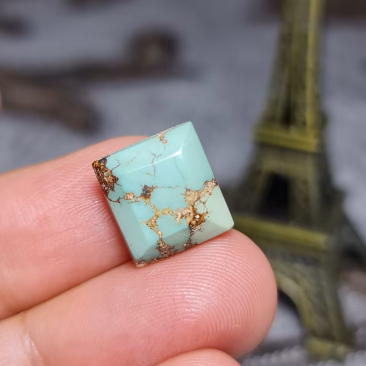  نگین  زیبای فیروزه صد درصد طبیعی اصل نیشابور
کد 24674
