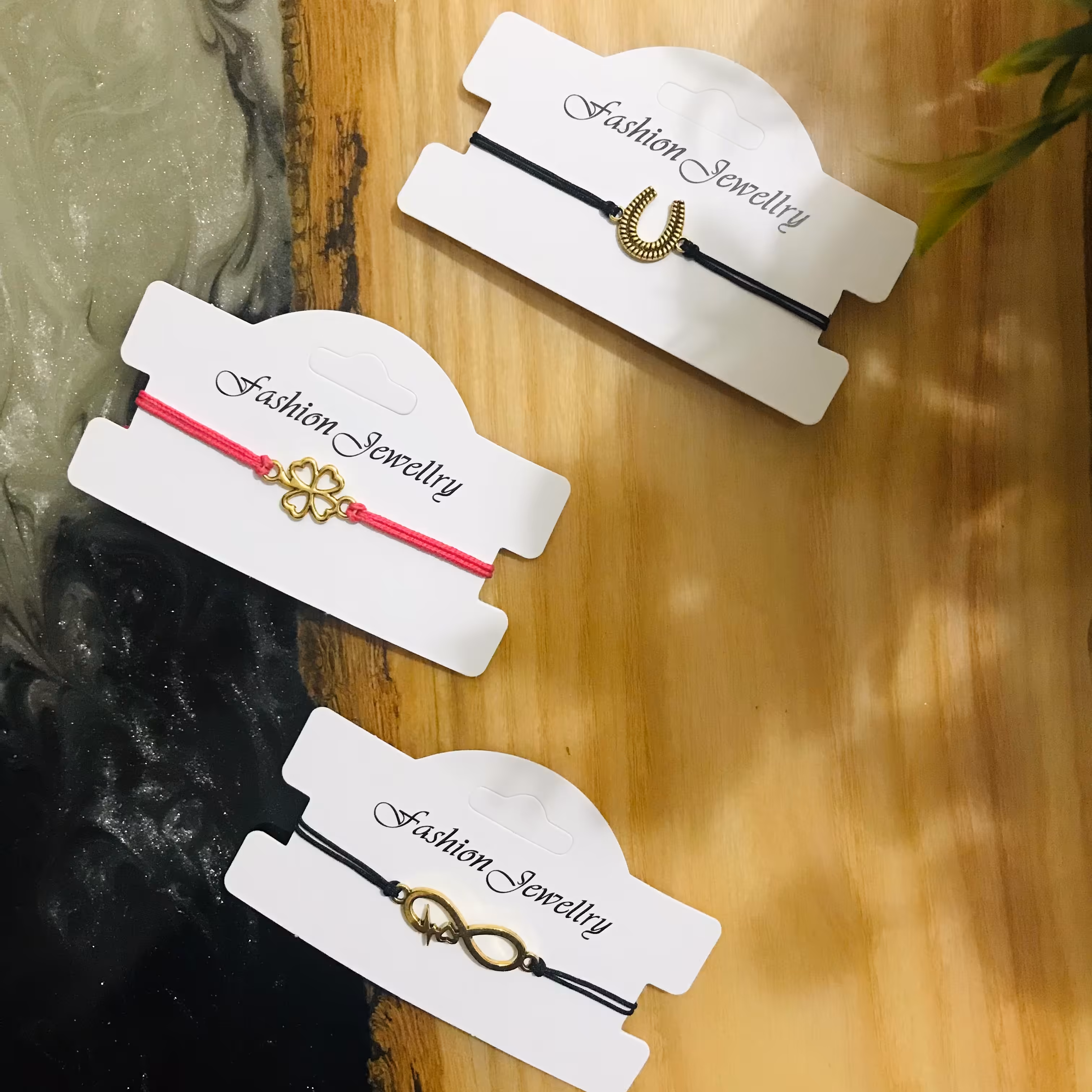 دستبند بدل طلایی نخی فانتزی دخترانه و زنانه