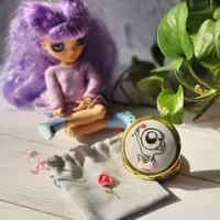 آینه دو طرفه جیبی گلدوزی شده با دست.