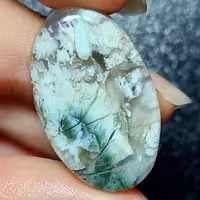 نگین عقیق شکوفه منظره با تراش بیضی شکل بسیار فاخر و محشر کدM154