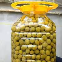 زیتون با هسته خوش طعم 7 کیلویی 