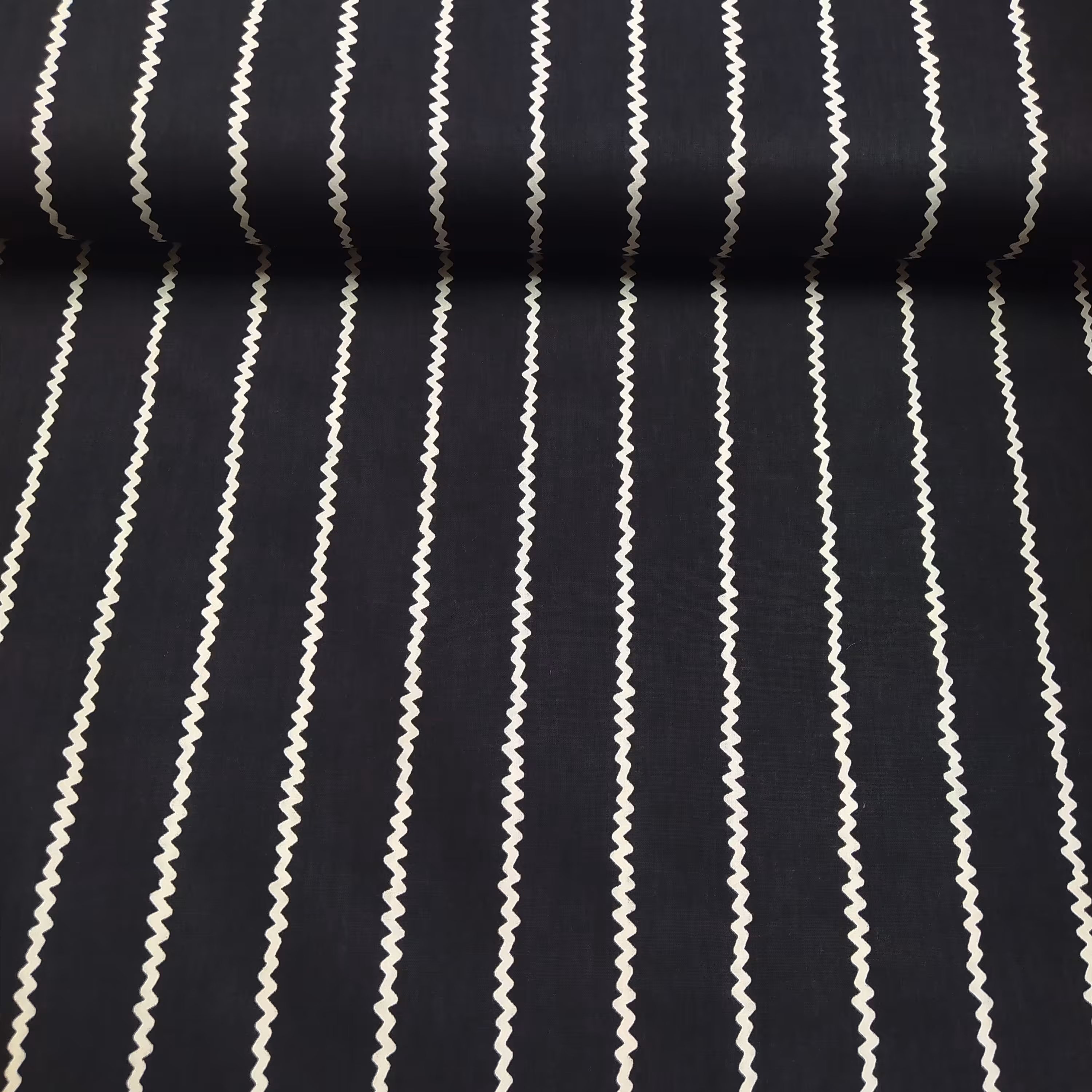 پارچه لباس مدل زیگزاگ 