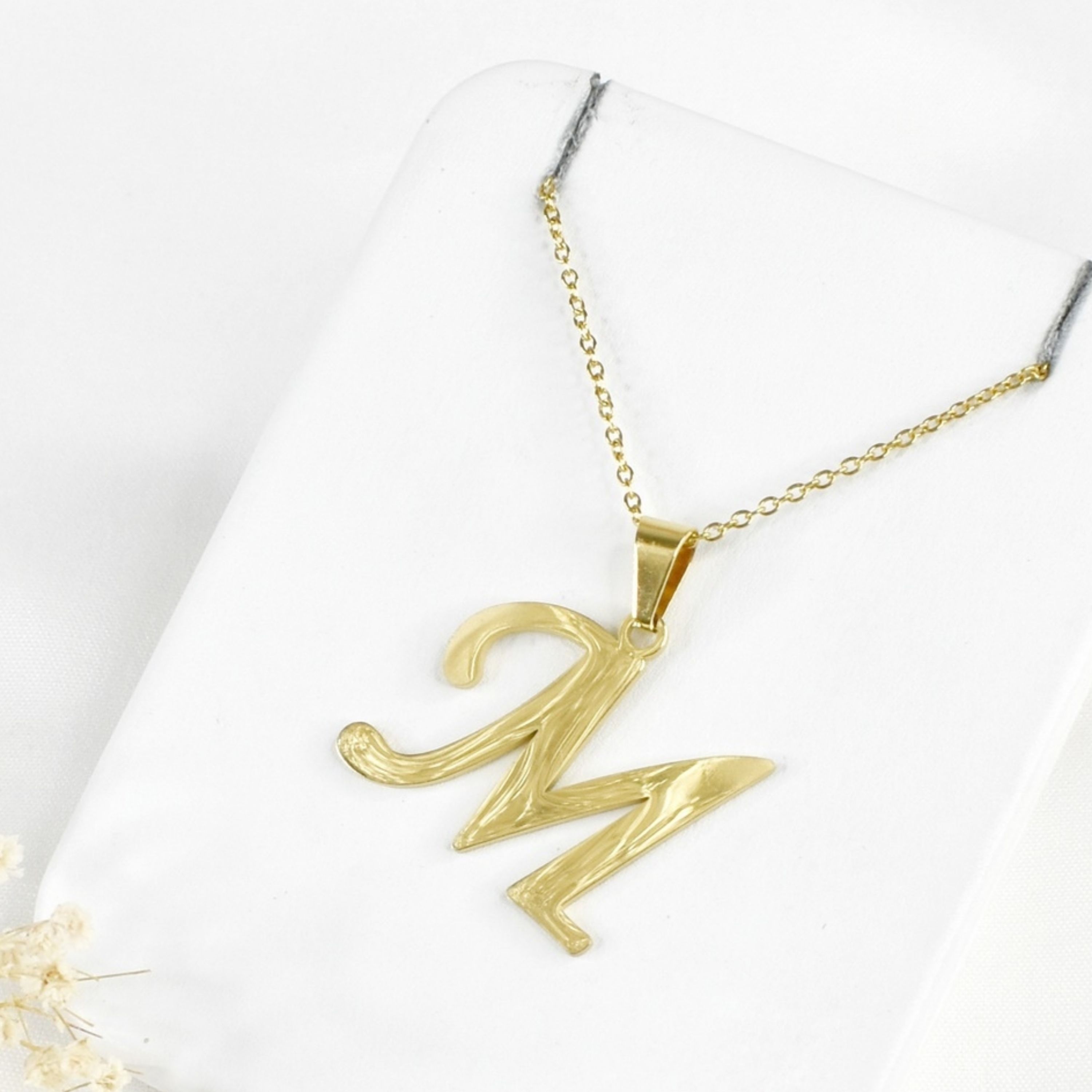 گردنبند M (حرف ام) طرح طلا ضدحساسیت روکش طلا کد6782