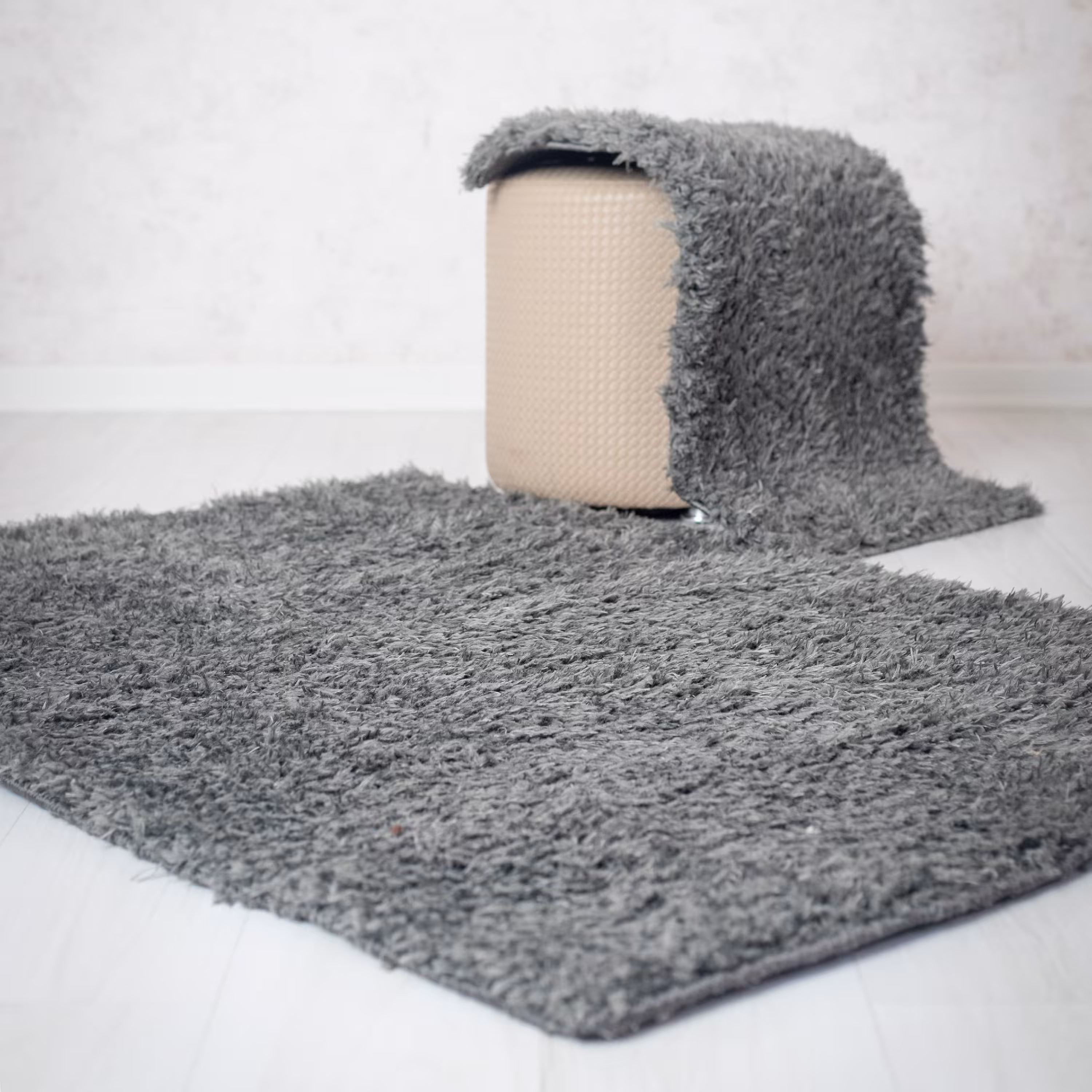 فرش ماشینی فانتزی پرزبلند مدل شگی رنگ ذغالی