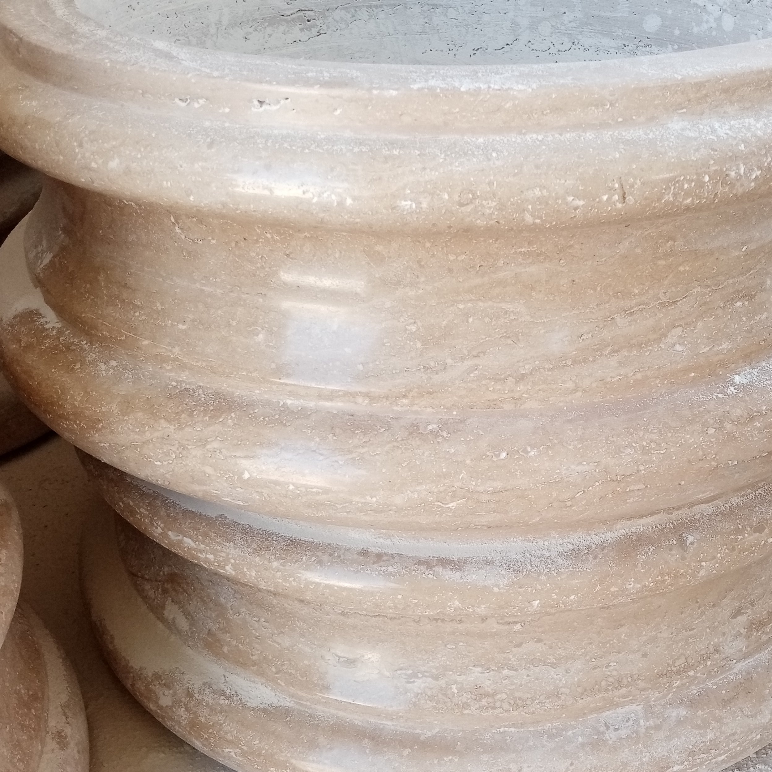 پاستون سنگی