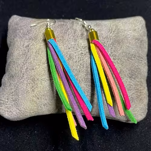 گوشواره تریشه چرمی مدل ساده چند رنگ بسیار سبک و راحت