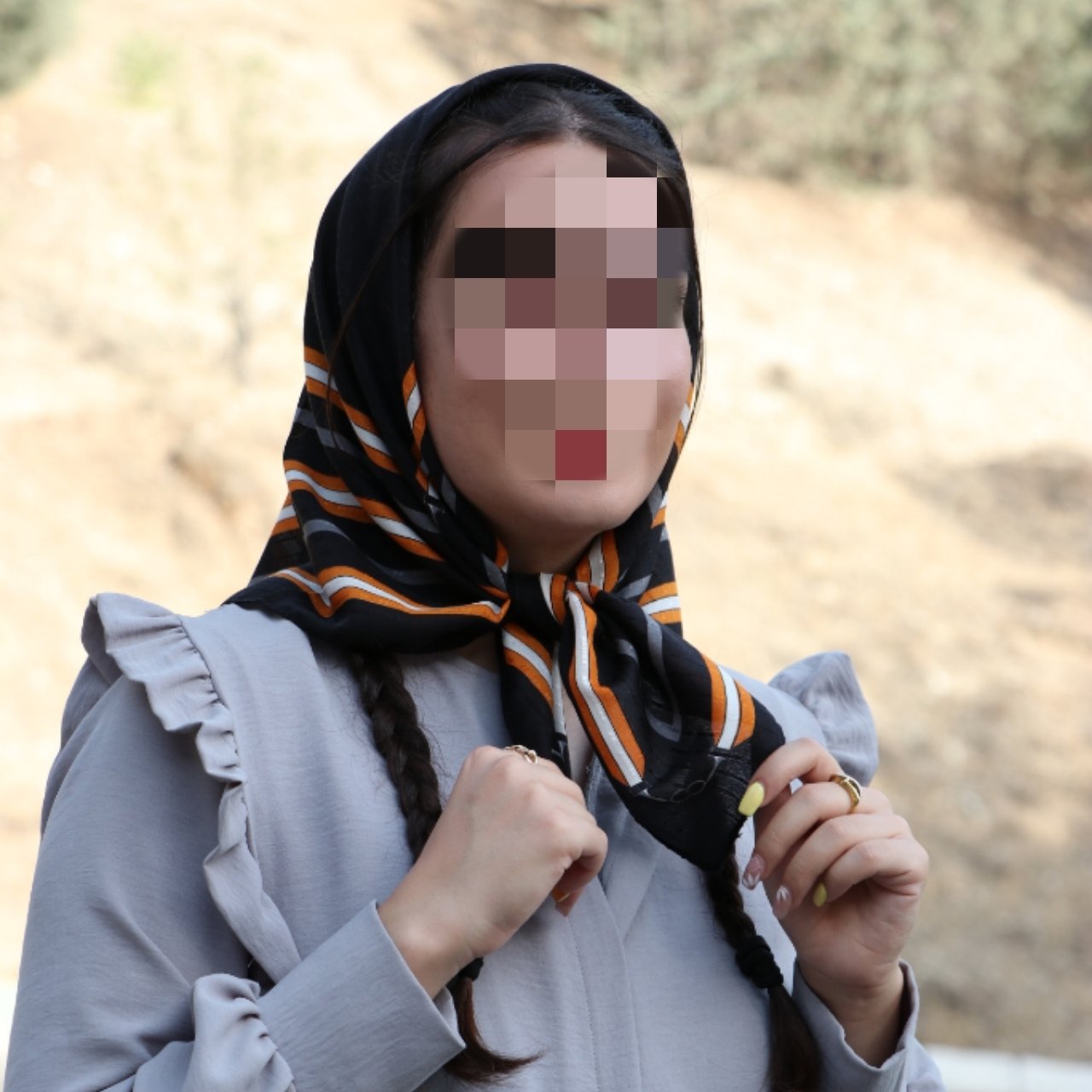 مینی اسکارف نخی مشکی طرح دار