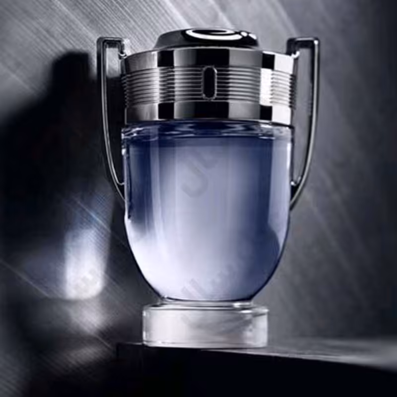 عطر اینوکتوس با رایحه خنک و تند ماندگاری بسیار بالا(فروش به صورت گرمی می باشد)