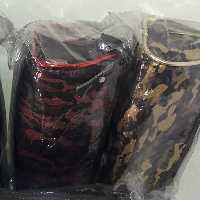 جامدادی چرمی سه زیپ مثلثی شکل طرح اسپرت