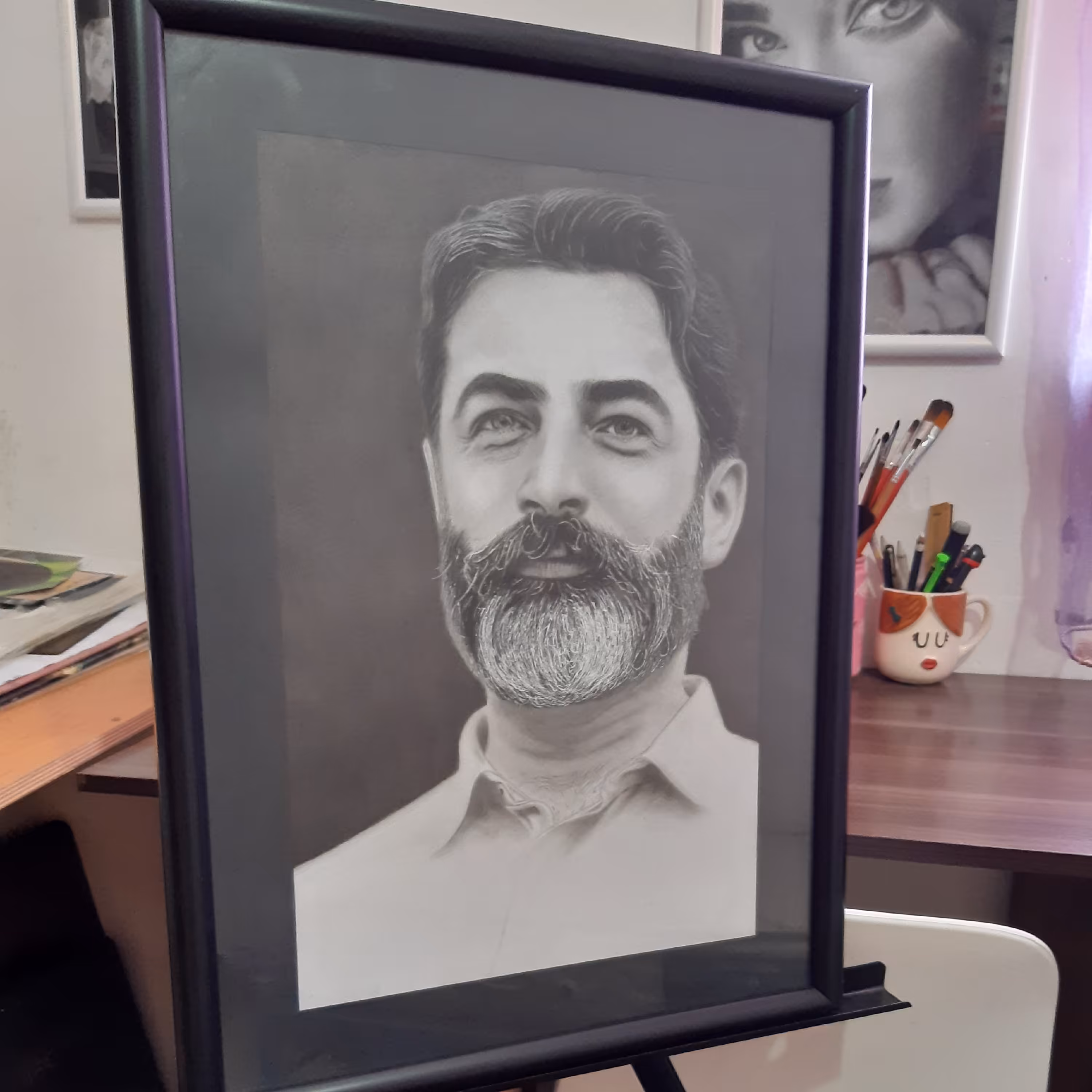 سفارش نقاشی چهره سایز a3 با قاب