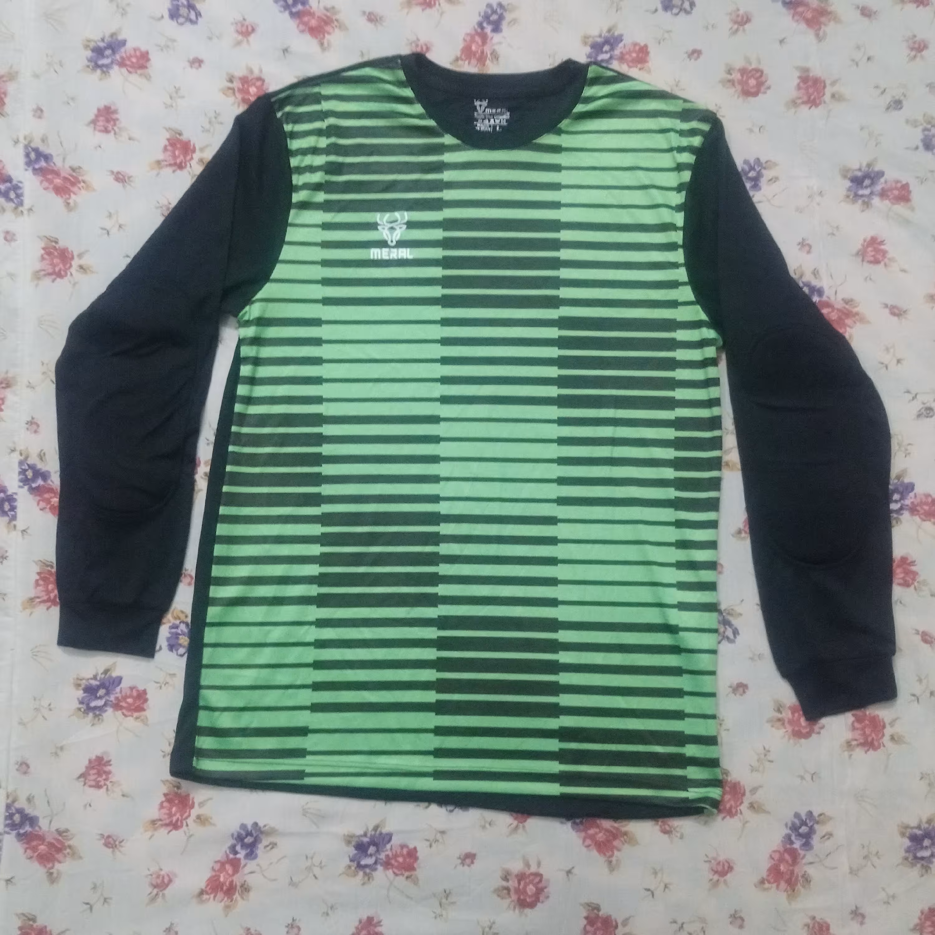 لباس دروازه بانی L کد 140