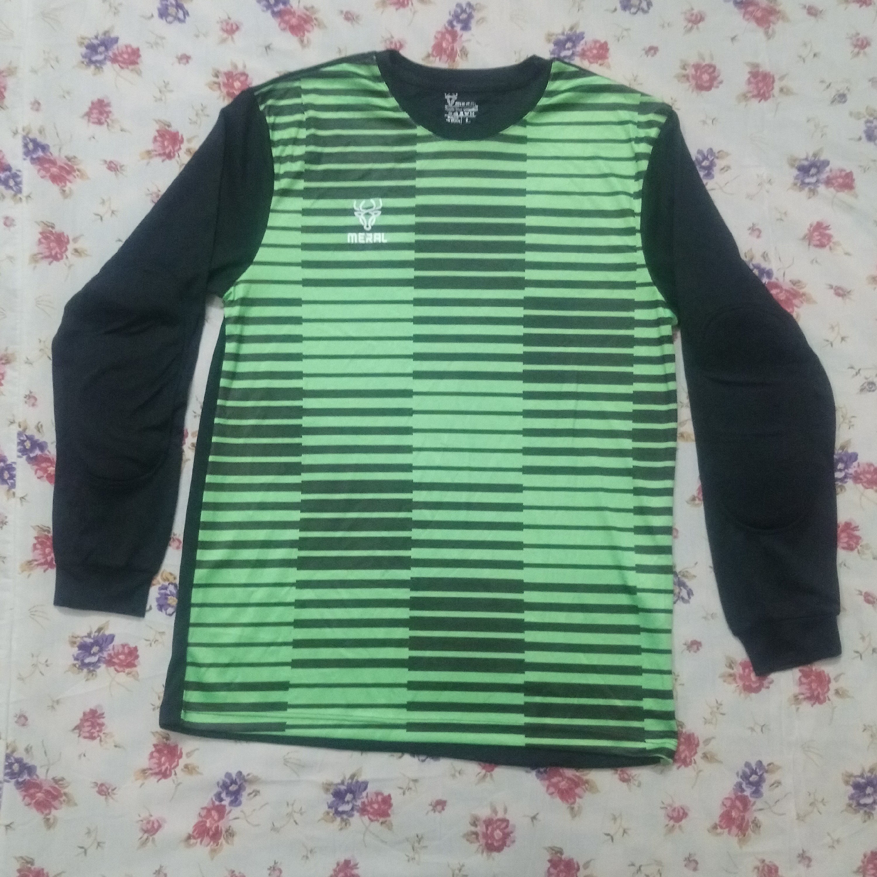 لباس دروازه بانی L کد 140