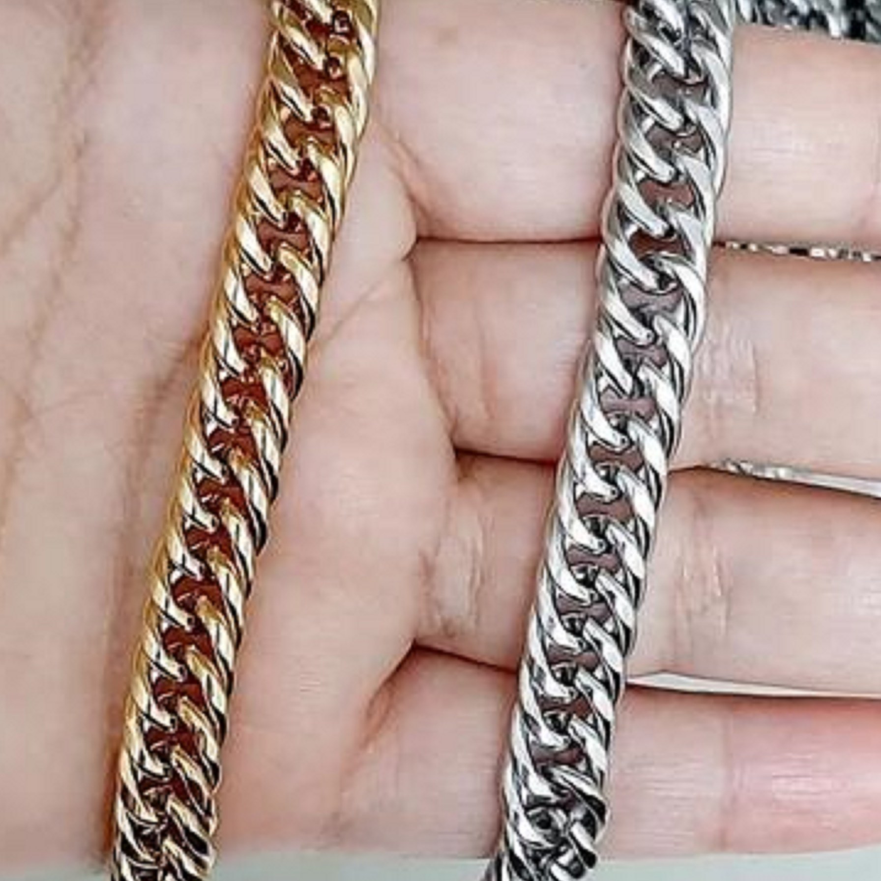 دسبند کارتیه  رنگ طلای و نقرای با قیمت مناسب 