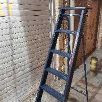 نردبان فلزی