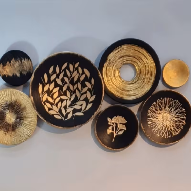 دیوارکوب سفالی ست 9 عددی(قابل حذف یا اضافه)برجسته کارشده باتکسچر ورق طلا و نقره