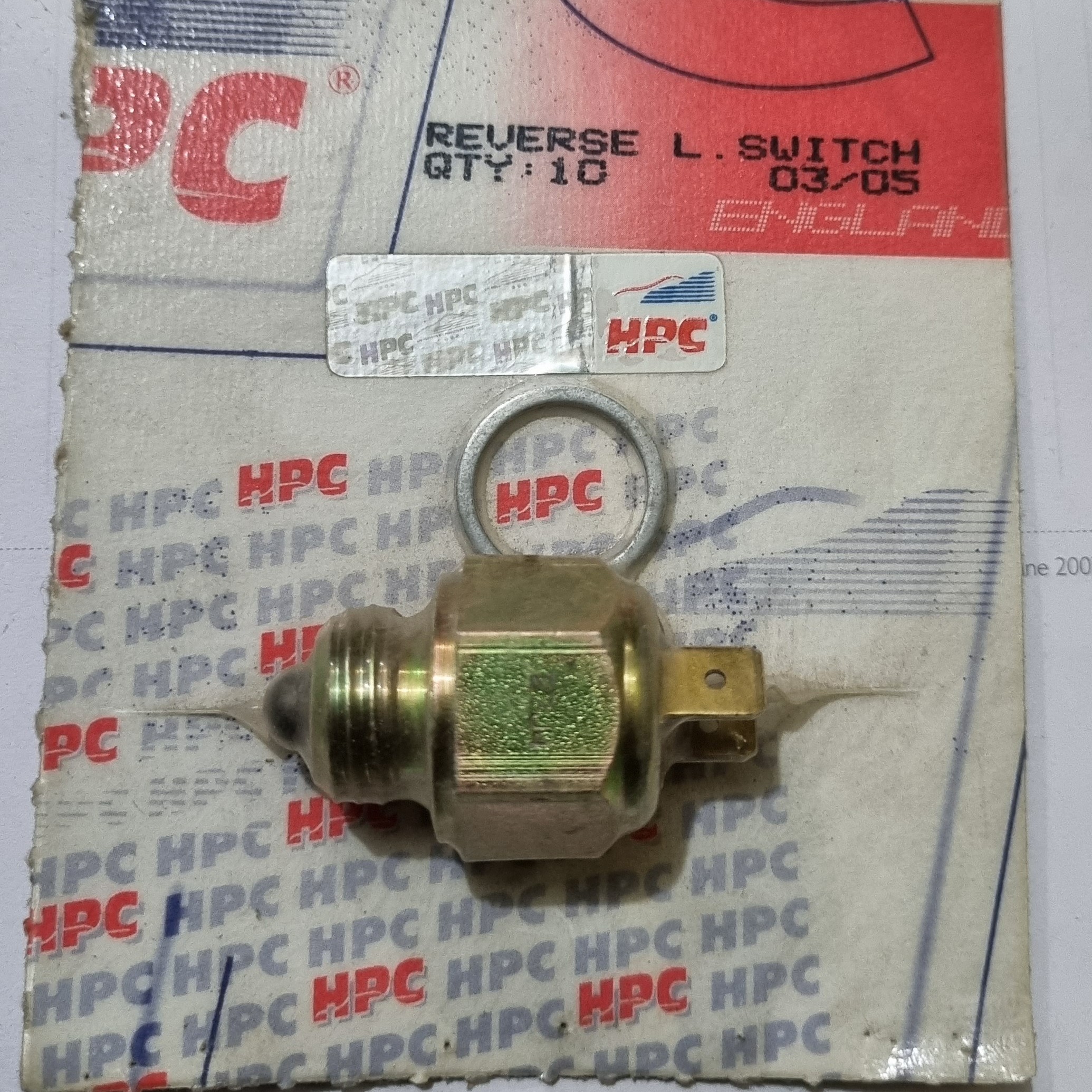 فشنگی دنده عقب خودرو 