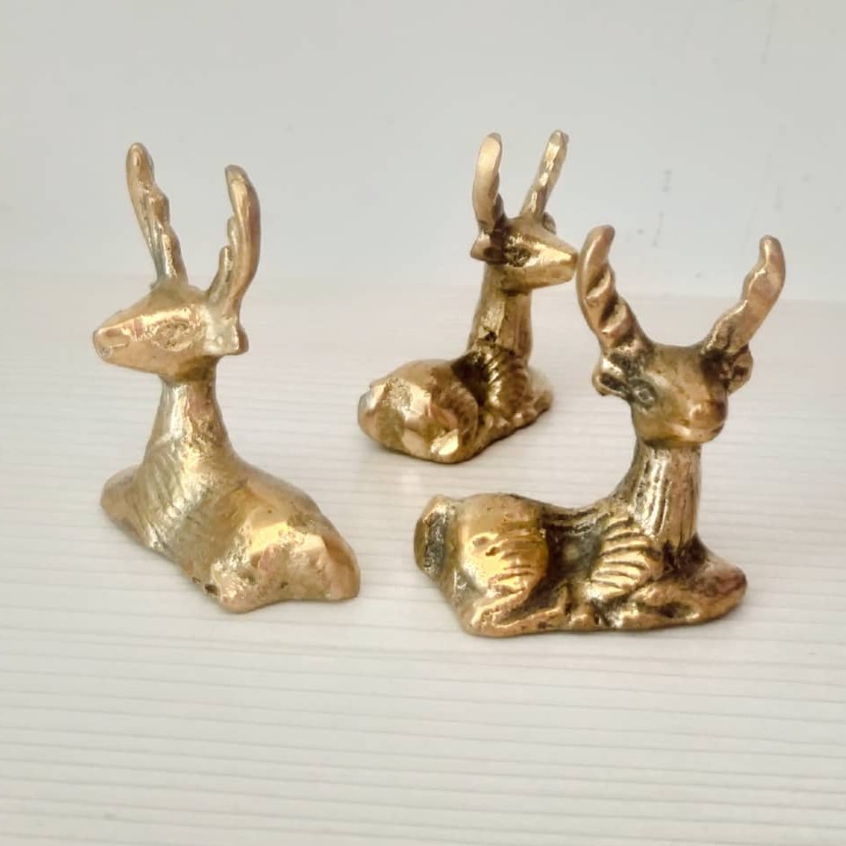گوزن نشسته برنز،جفتی