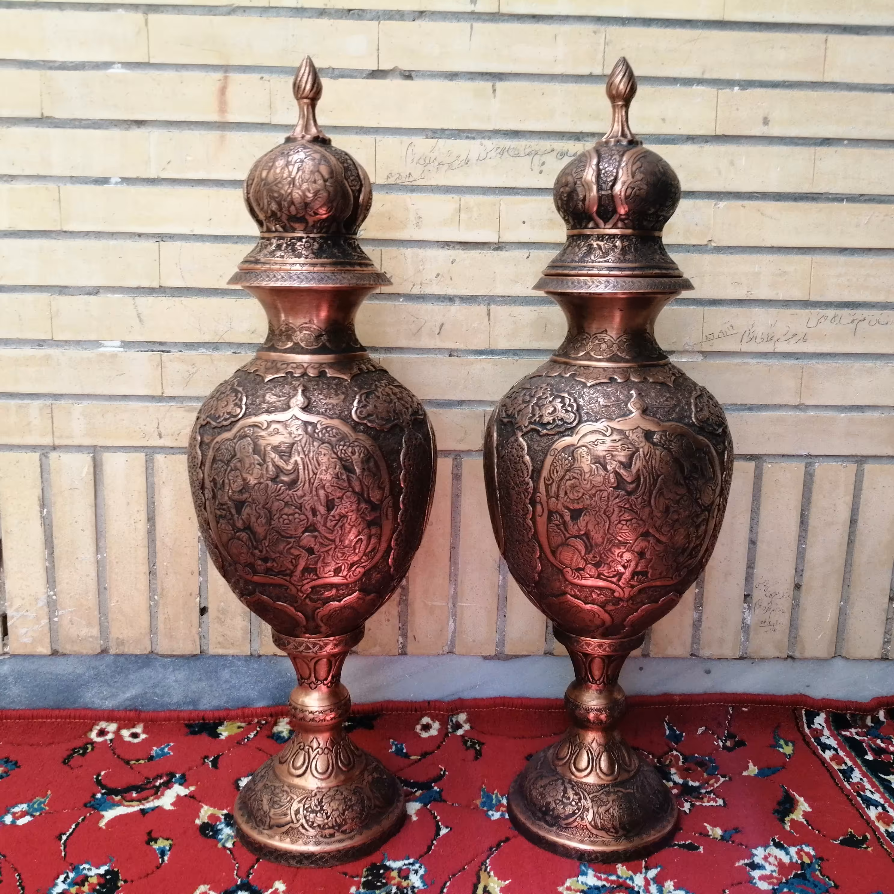 گلدان قلمزنی مسی گلدون قلم زنی مس سنبلدان دکوری تزیینی تزئینی خاص شیک جهیزیه کادو هدیه