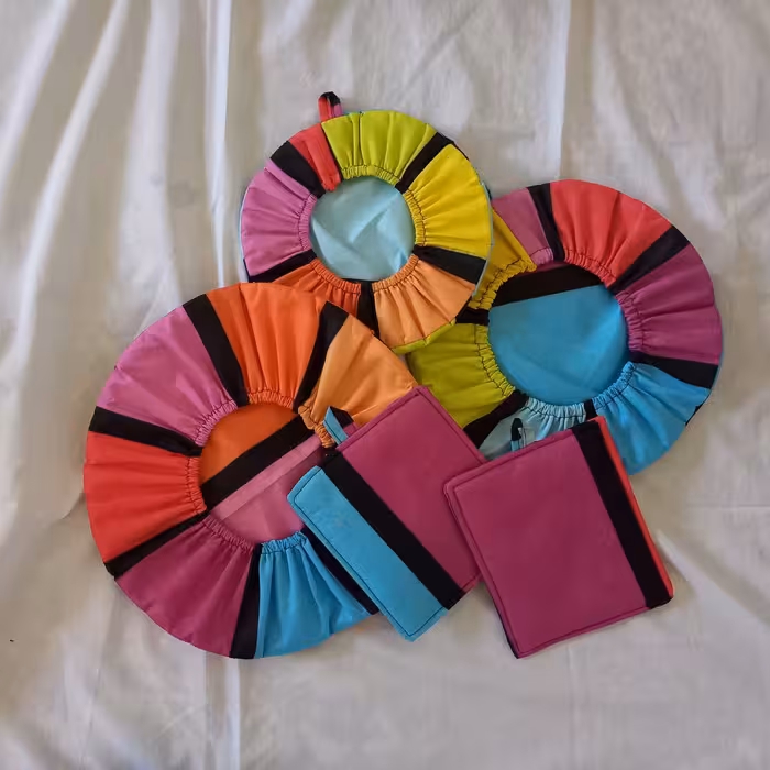 دم کنی رنگارنگ پنج تیکه  ساده دوزی کاملا دست دوزی شده کار تولید خودمه