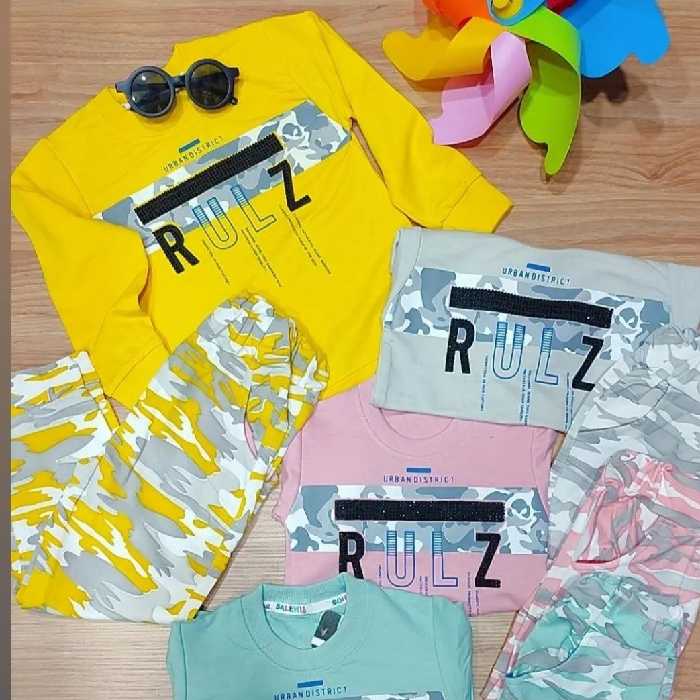 اسپرت دخترونه پسرونه 
بلوز و شلوار نگین دار ارتشی
