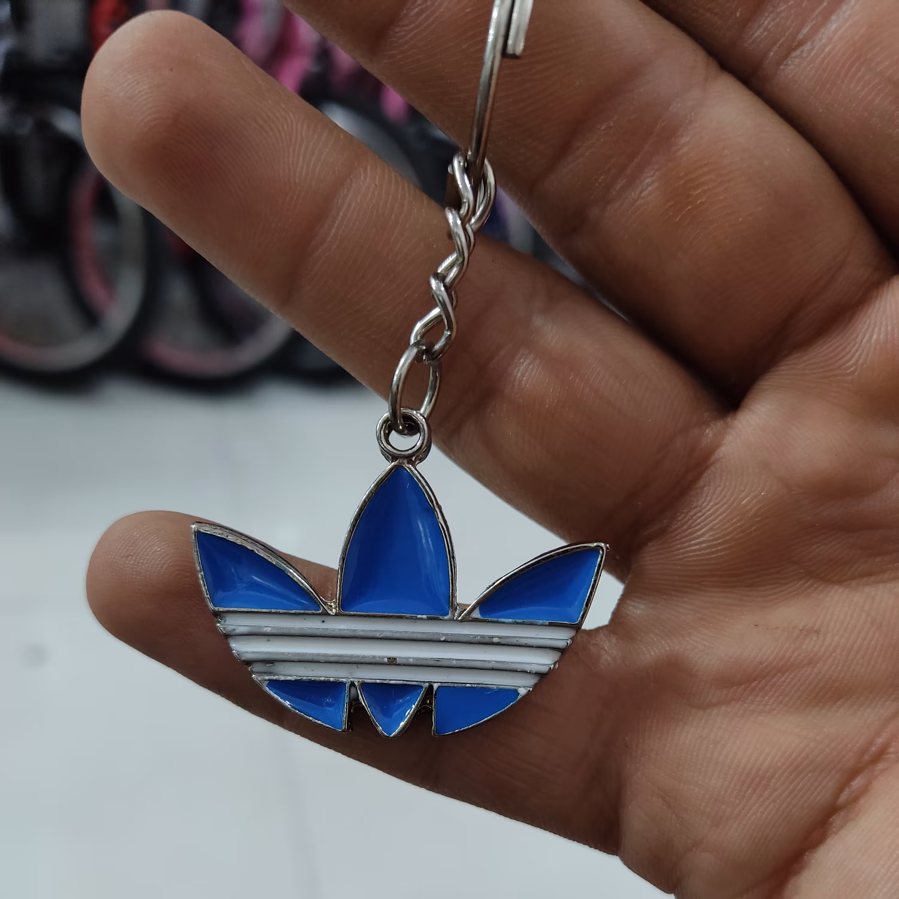 جا کلیدی فلزی آدیداس 