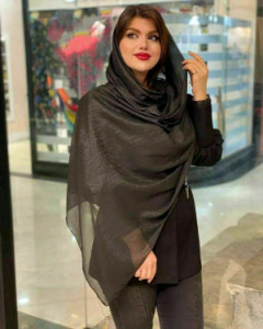 شال مشکی لمه